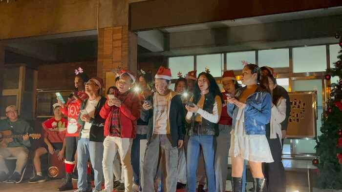 國際學生獻唱聖誕組曲